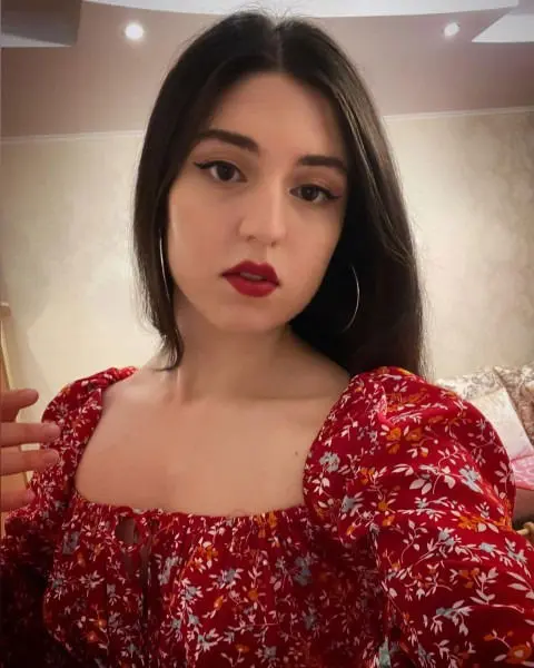 sewar90761 (23) female from GB - sexting partner