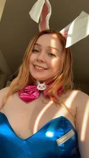 sexihej893 (26) female from GB - sexting partner