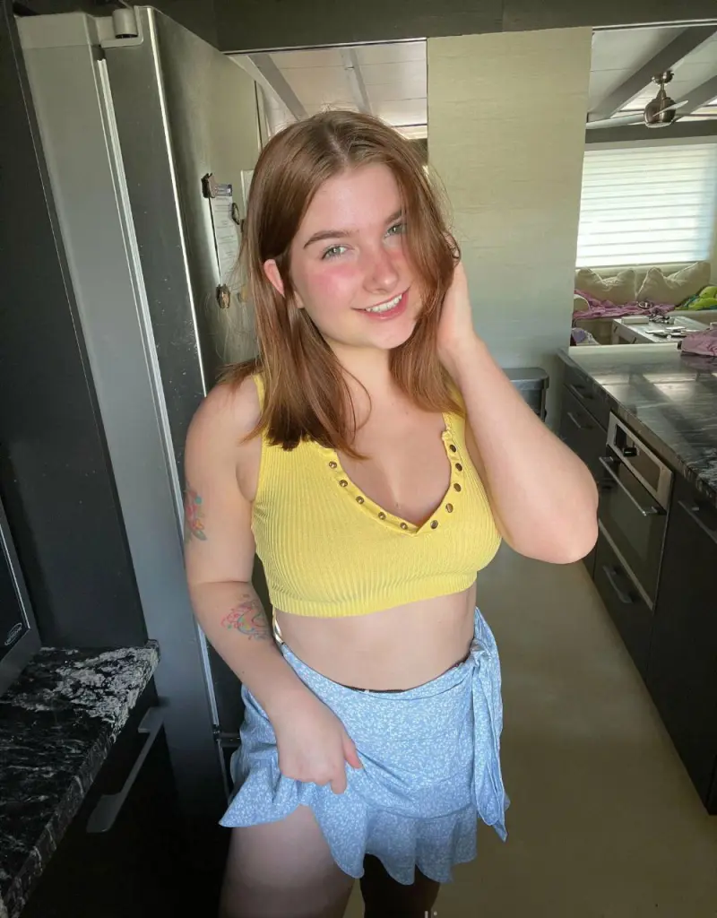 sibiwo3349 (18) female from US - sexting partner