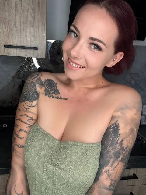 smithcamila120 (18) female from US - sexting partner