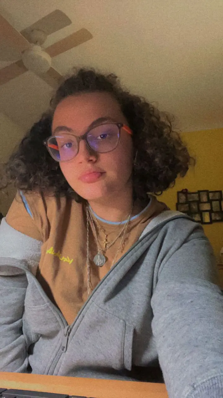 smiths9199 (18) female from US - sexting partner