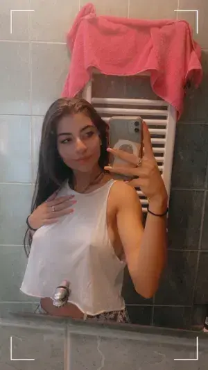 sododex946 (19) female from US - sexting partner