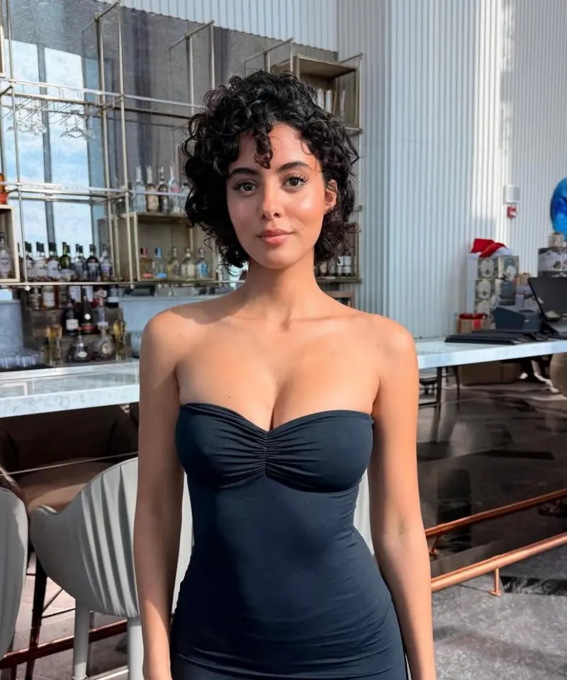 sofakaf962 (27) female from US - sexting partner