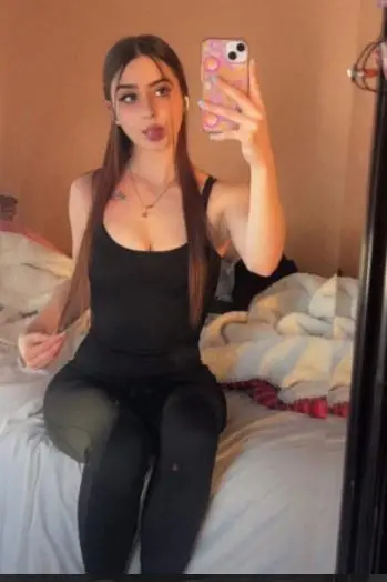 somere6082 (26) female from GB - sexting partner