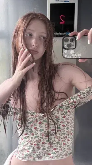 soxolid463 (21) female from DE - sexting partner