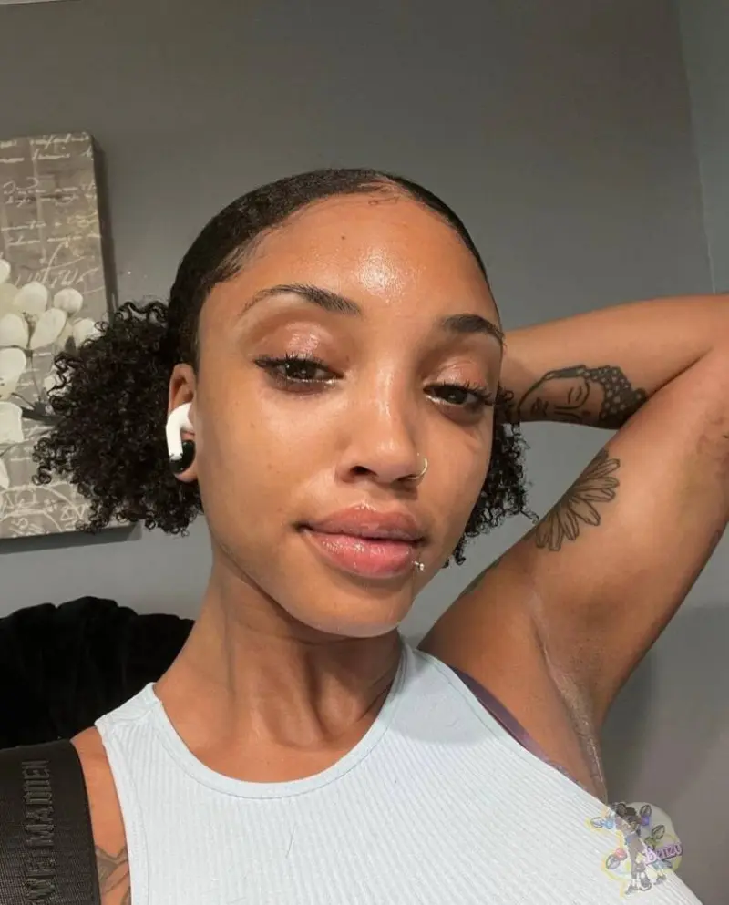 ssetell213 (18) female from GB - sexting partner