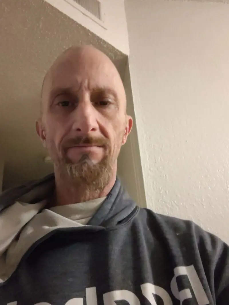 stephangordon31 (18) male from US - sexting partner