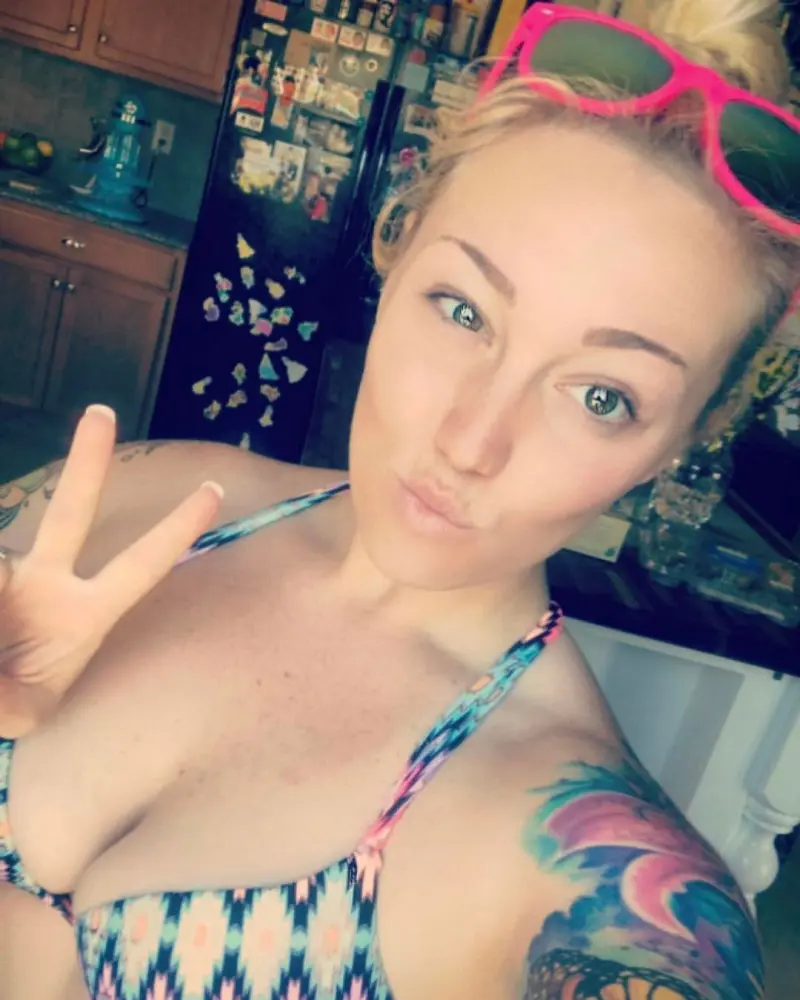 taiwoagali9 (18) female from US - sexting partner