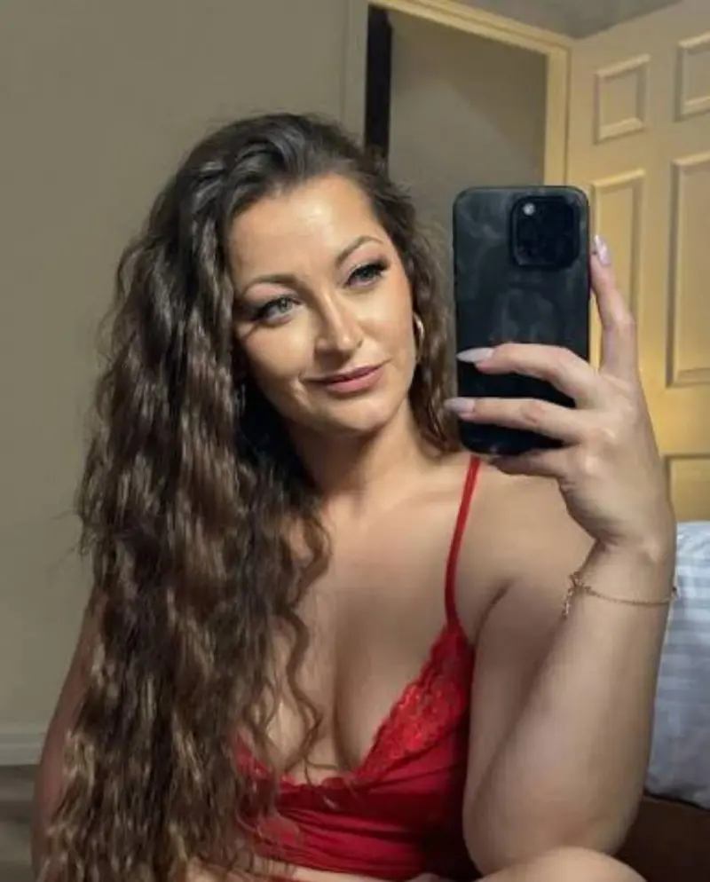 taliahparis929 (30) female from US - sexting partner