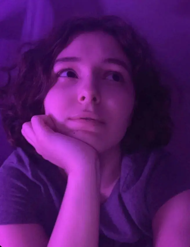 taqugiga (18) female from GB - sexting partner