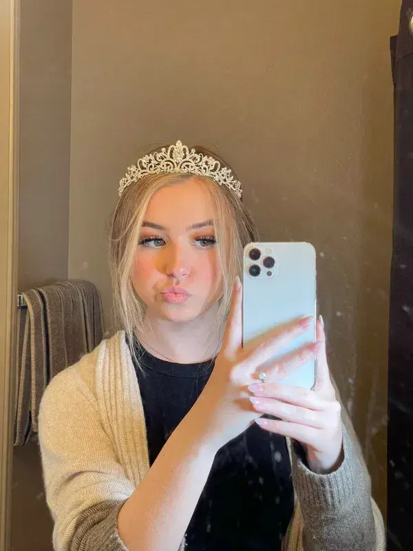 tayewim721 (22) female from US - sexting partner