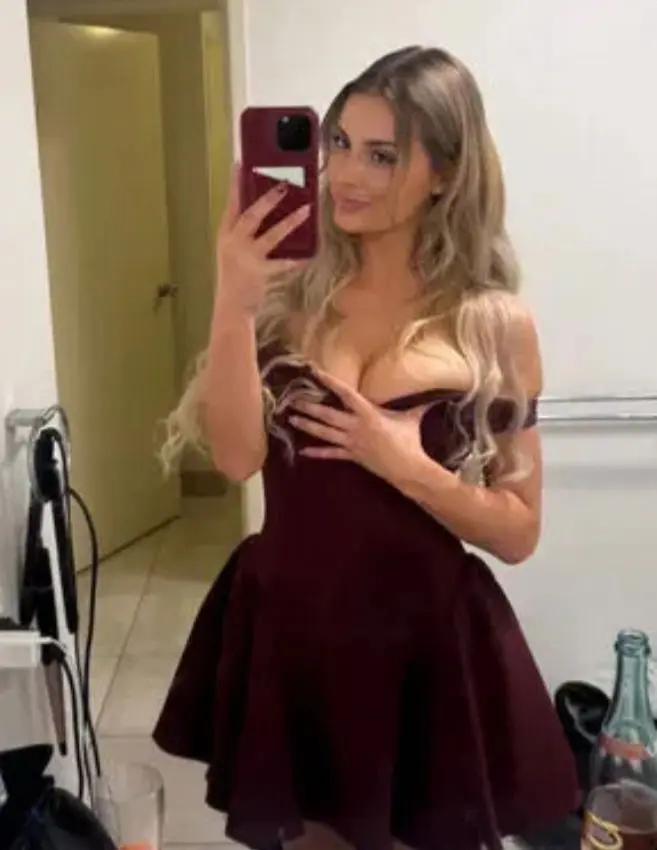 tehoghj (18) female from DE - sexting partner