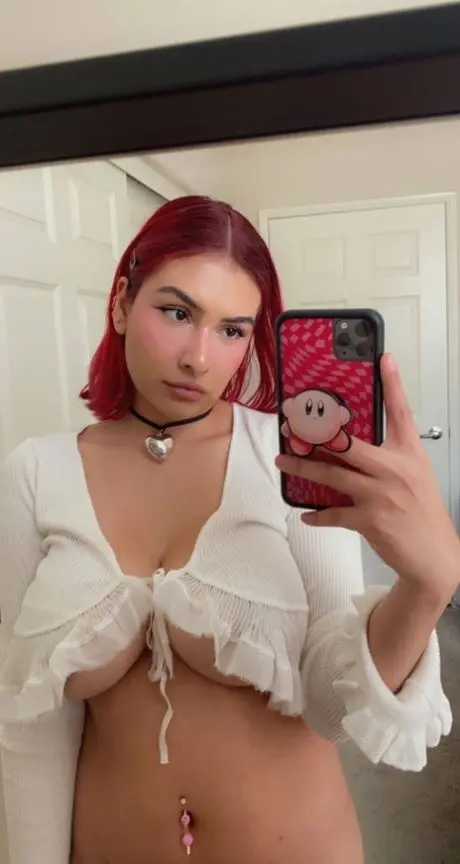 telinew979 (25) female from GB - sexting partner