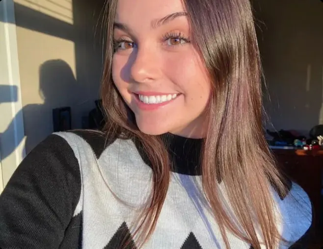 tepicetk (18) female from GB - sexting partner