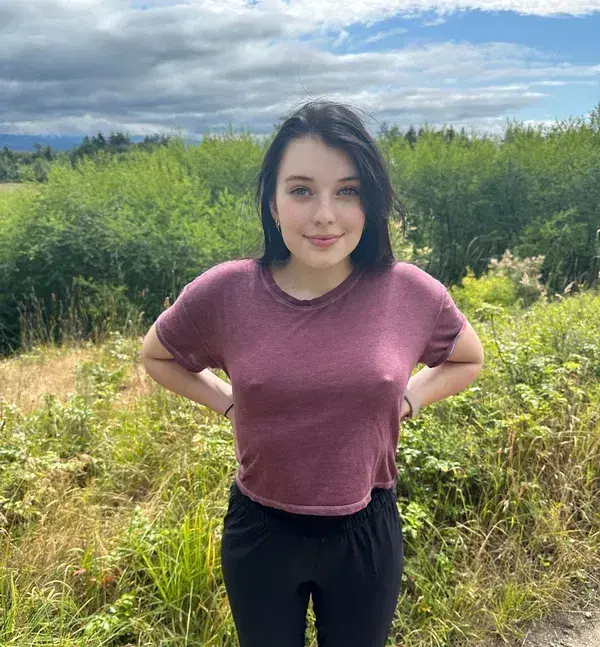 tesoyeh931 (18) female from SE - sexting partner