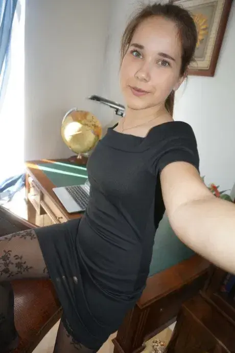 tetiba3881 (21) female from NO - sexting partner