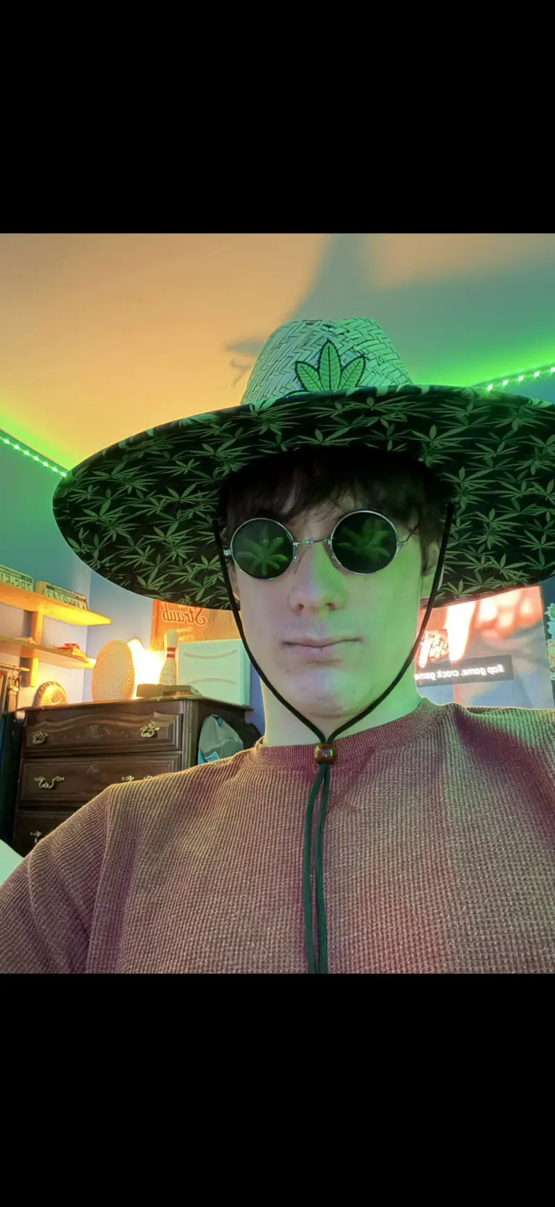 therealcorruptus (18) male from US - sexting partner