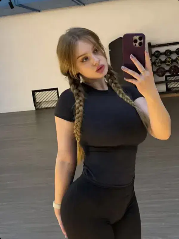 tigala8641 (22) female from US - sexting partner