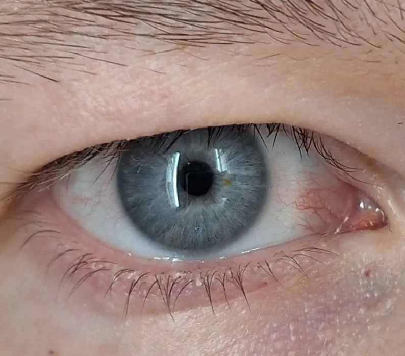 timo999 (18) male from FR - sexting partner