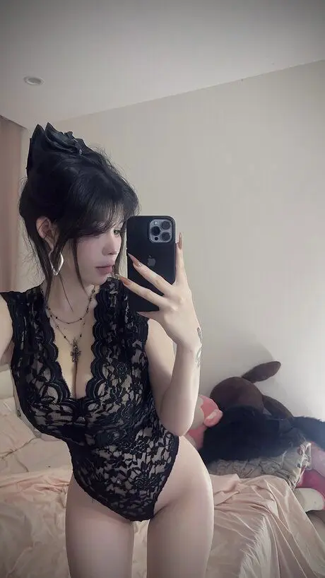 tisiy64397 (18) female from GB - sexting partner