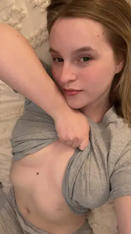 torikiy920 (21) female from US - sexting partner