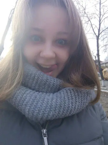 tuseroqy (18) female from US - sexting partner