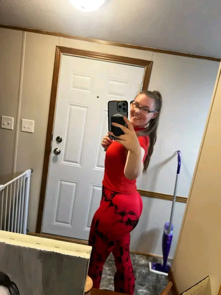 vaxofan617 (22) male from US - sexting partner