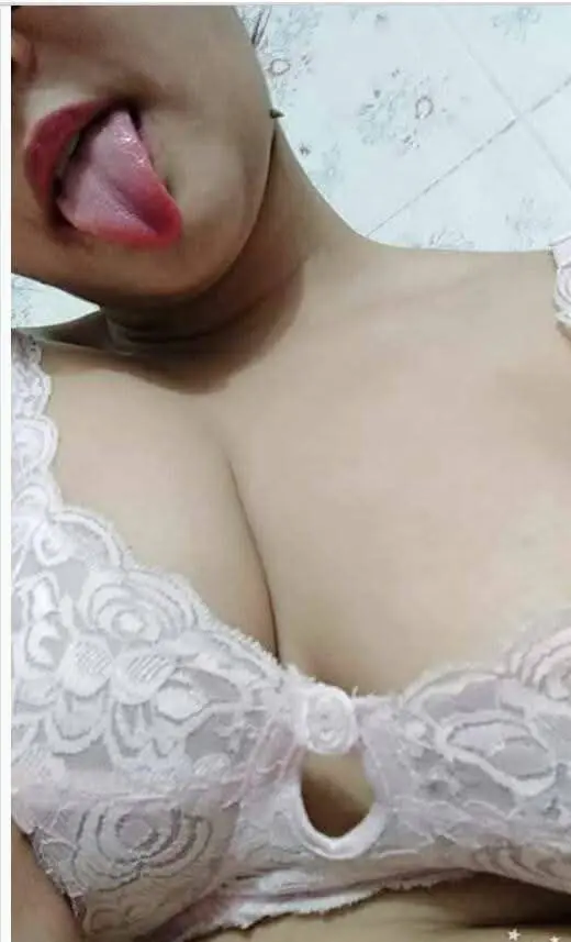 venefay799 (21) female from GB - sexting partner