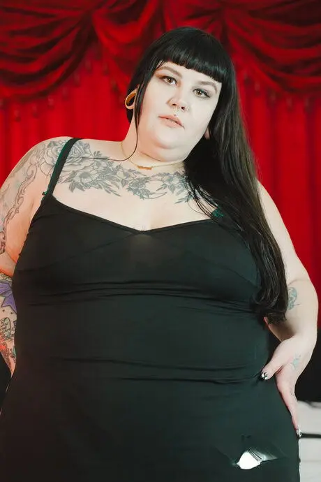 venepi5680 (18) female from UZ - sexting partner