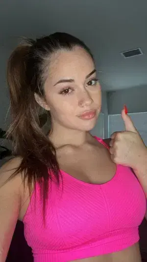 veracoj731 (21) female from US - sexting partner