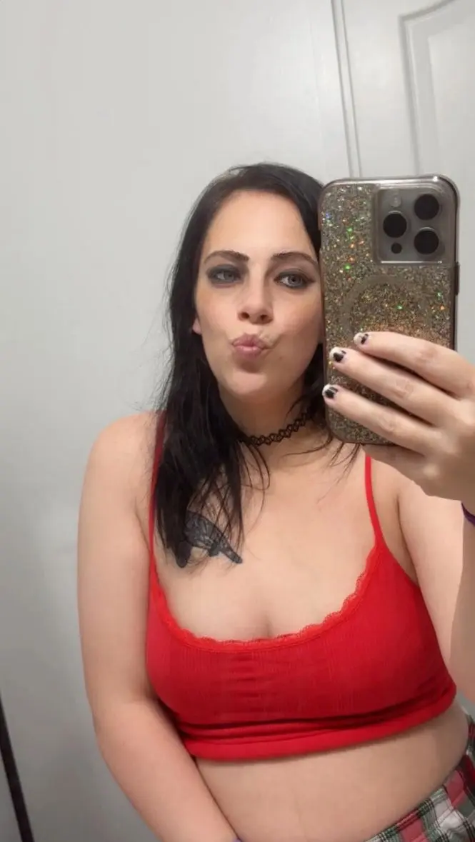 veralawi (18) female from DE - sexting partner