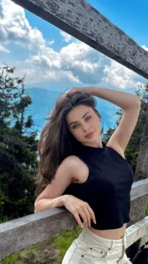 vexafos851 (25) female from IT - sexting partner