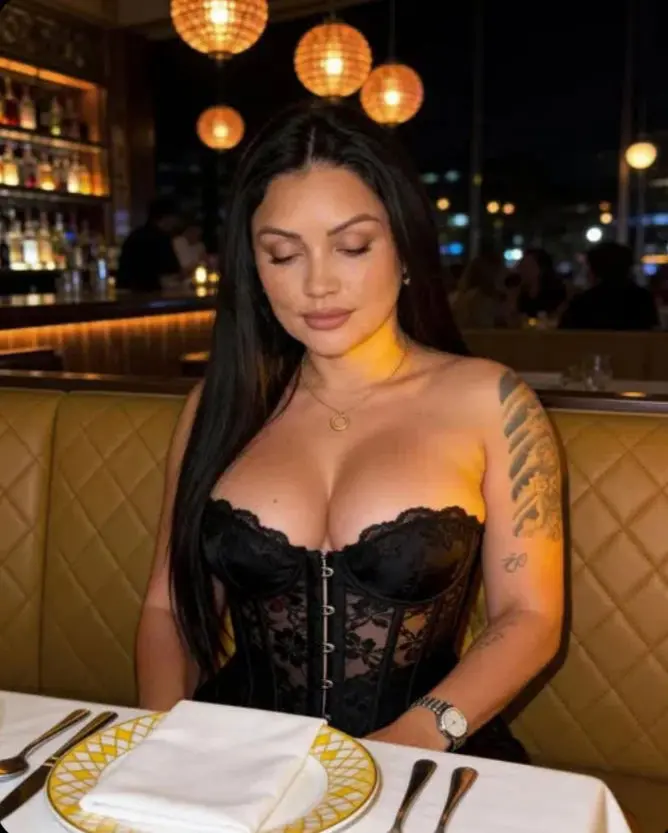 vitalikl (23) female from US - sexting partner