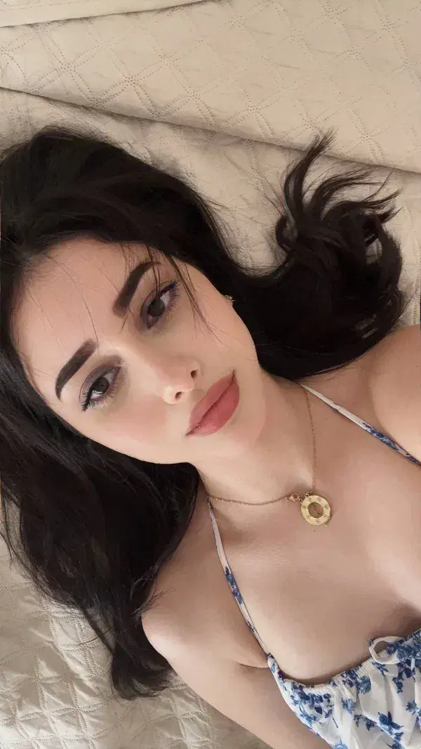 vivacab651 (18) female from US - sexting partner