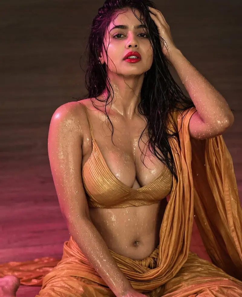 vokon23662 (18) female from GB - sexting partner