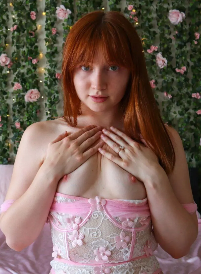 waxarcsit (18) female from GB - sexting partner