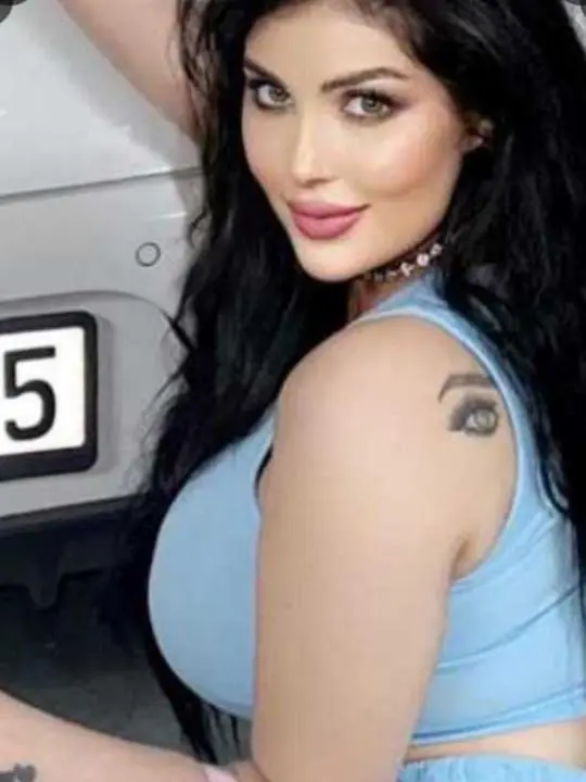 wayeg38063 (18) female from AU - sexting partner