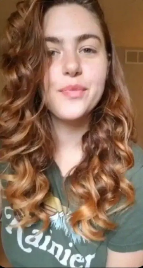 waynid805 (22) female from US - sexting partner