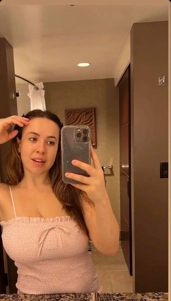 werorov319 (18) female from GB - sexting partner