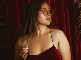 wiguqy (18) female from US - sexting partner