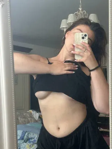 wijex83301 (22) female from US - sexting partner