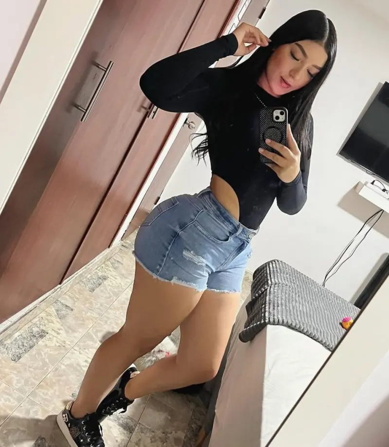 wisebi9793 (22) female from AU - sexting partner