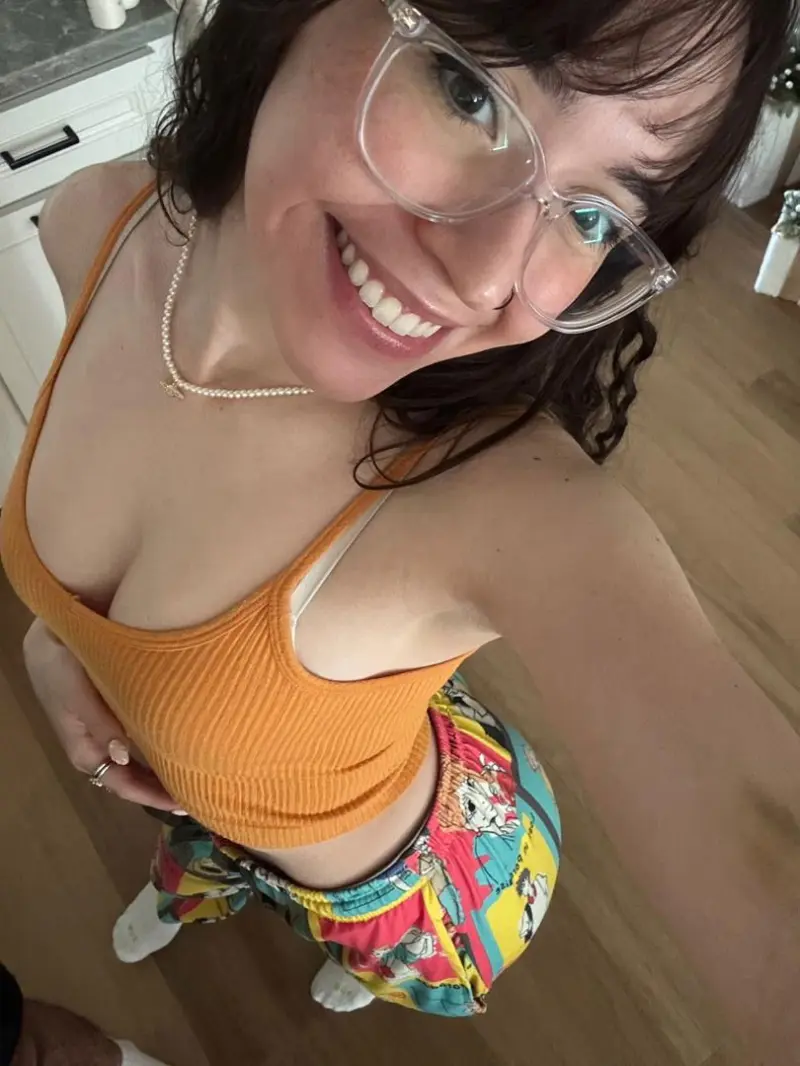 wojini6775 (26) female from US - sexting partner