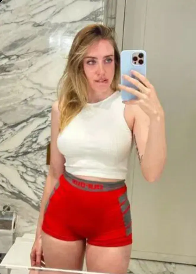 woleya (22) female from US - sexting partner