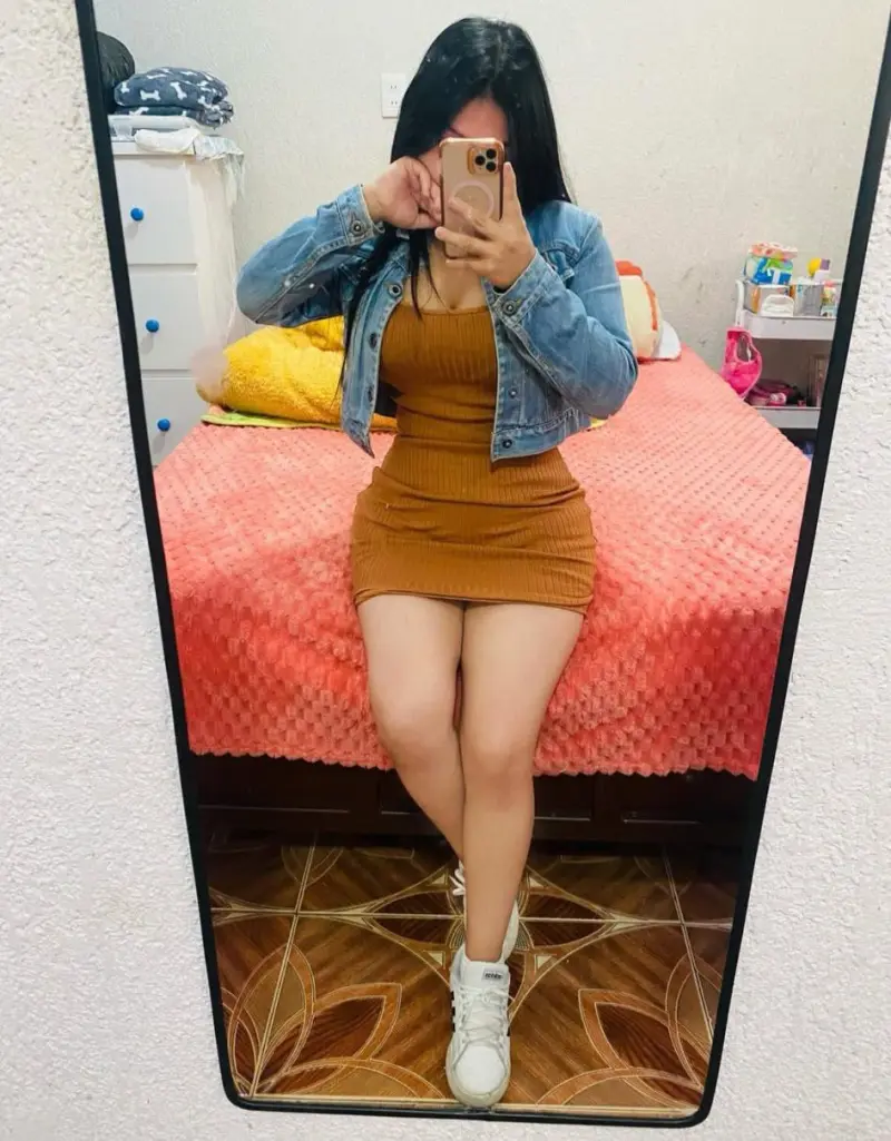 wovij17487 (23) female from GB - sexting partner