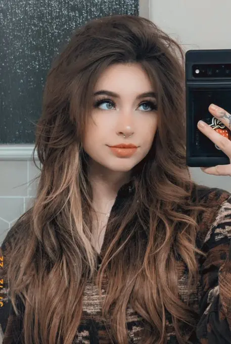 wtmjzlvg (18) female from US - sexting partner