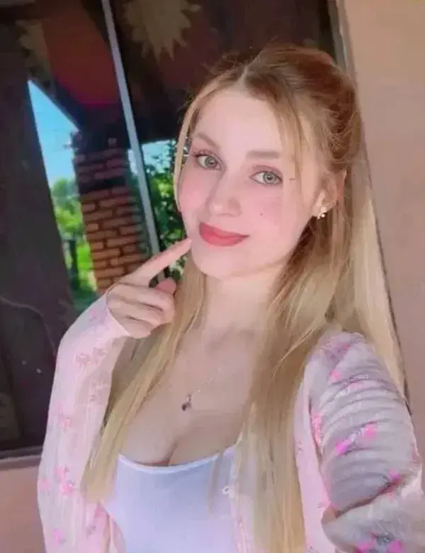 xanahim800 (21) female from AU - sexting partner