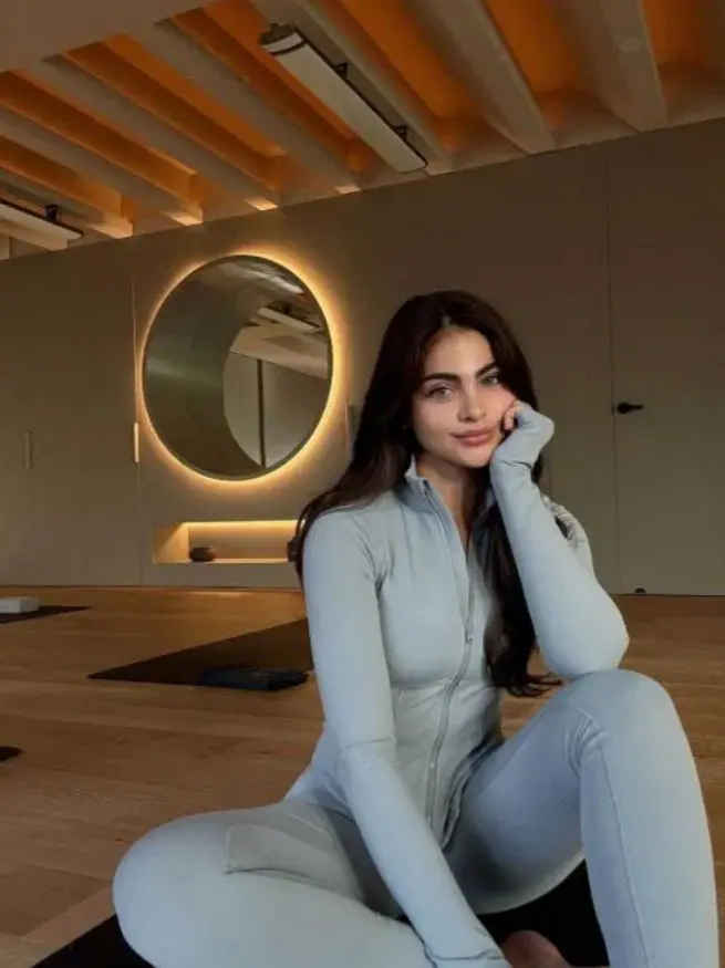 xawedk (23) female from US - sexting partner