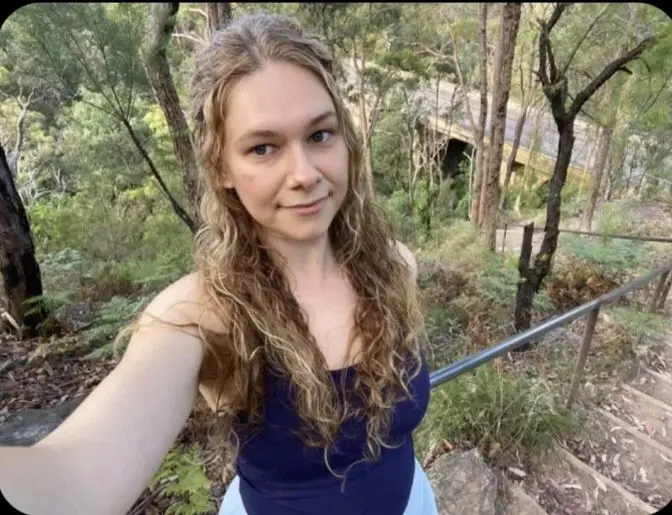 xelafoko (18) female from US - sexting partner