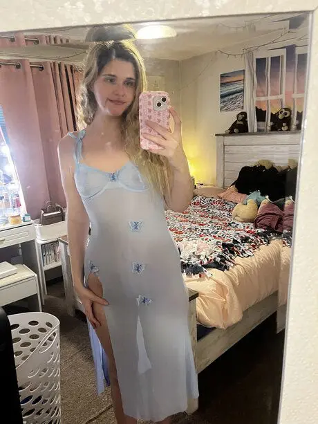 xepex62486 (18) female from US - sexting partner